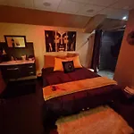 Room, Les Nuitees Secretes De Rouen