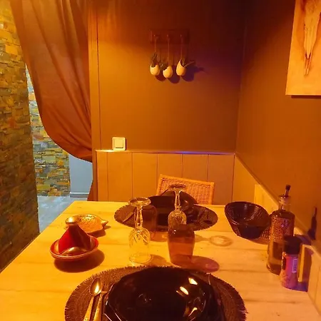 Room, Les Nuitees Secretes De Rouen Bed & Breakfast 4*