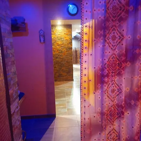 Room, Les Nuitees Secretes De Rouen 住宿加早餐酒店 4*