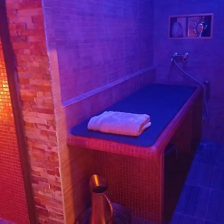 Room, Les Nuitees Secretes De Rouen 4* Darnétal