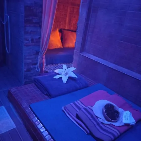 Room, Les Nuitees Secretes De Rouen 4*