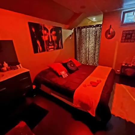 住宿加早餐酒店 Room, Les Nuitees Secretes De Rouen Darnétal