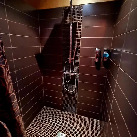 Room, Les Nuitees Secretes De Rouen 4* Darnétal